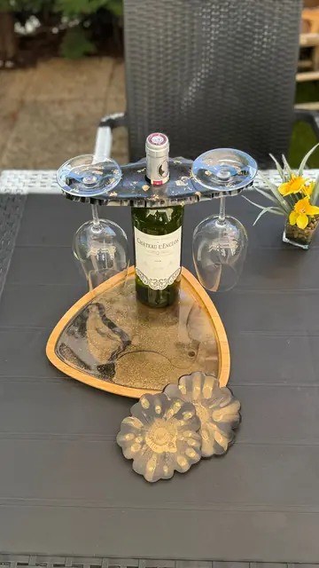 Kit apéritif noir et doré, avec bouchon en résine, vue 2