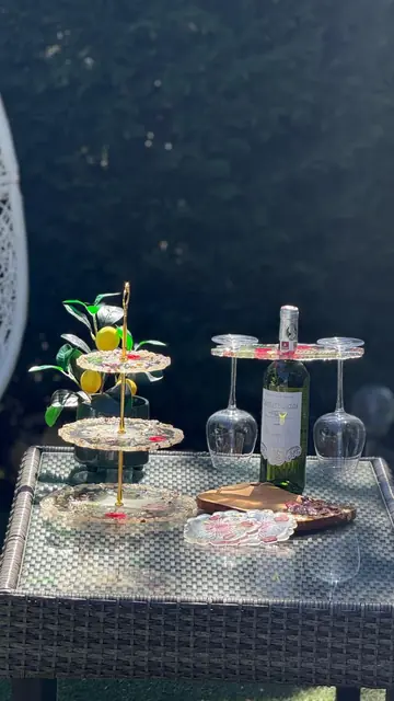 Plateau à desserts trois étages, fleurs séchées, vue 3
